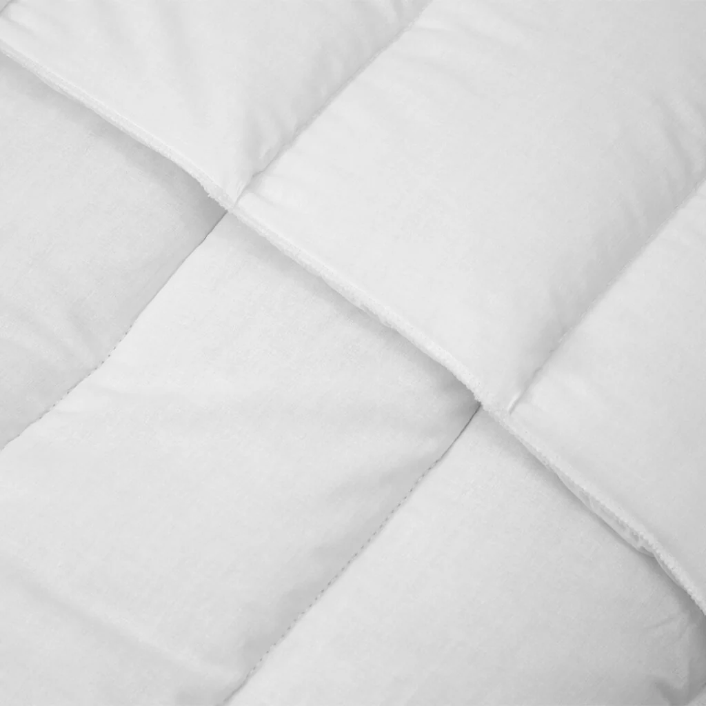 Classic Comfort Natural Australian Wool Quilt - All Seasons - Image 3
