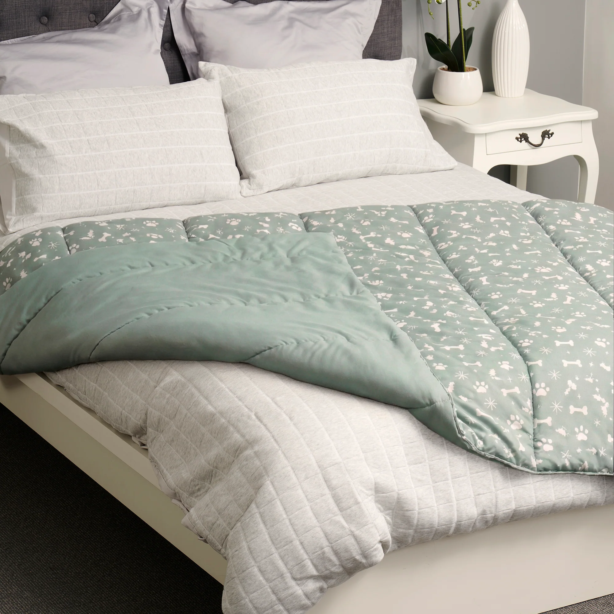Doggy Doona® Christmas Edition - Image 2