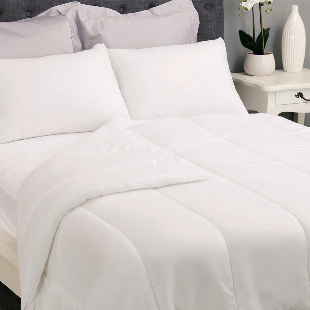 Doona® Combo Bed Pack – All Seasons Quilt + 2 Medium Pillows - Image 2