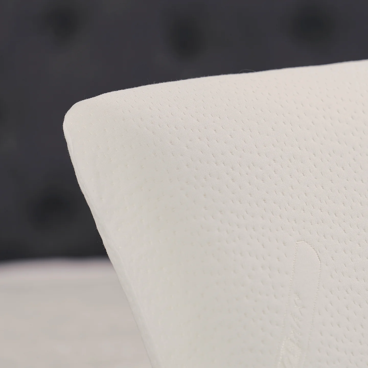 Comfortech Coolmax Memory Foam Pillow - Image 3