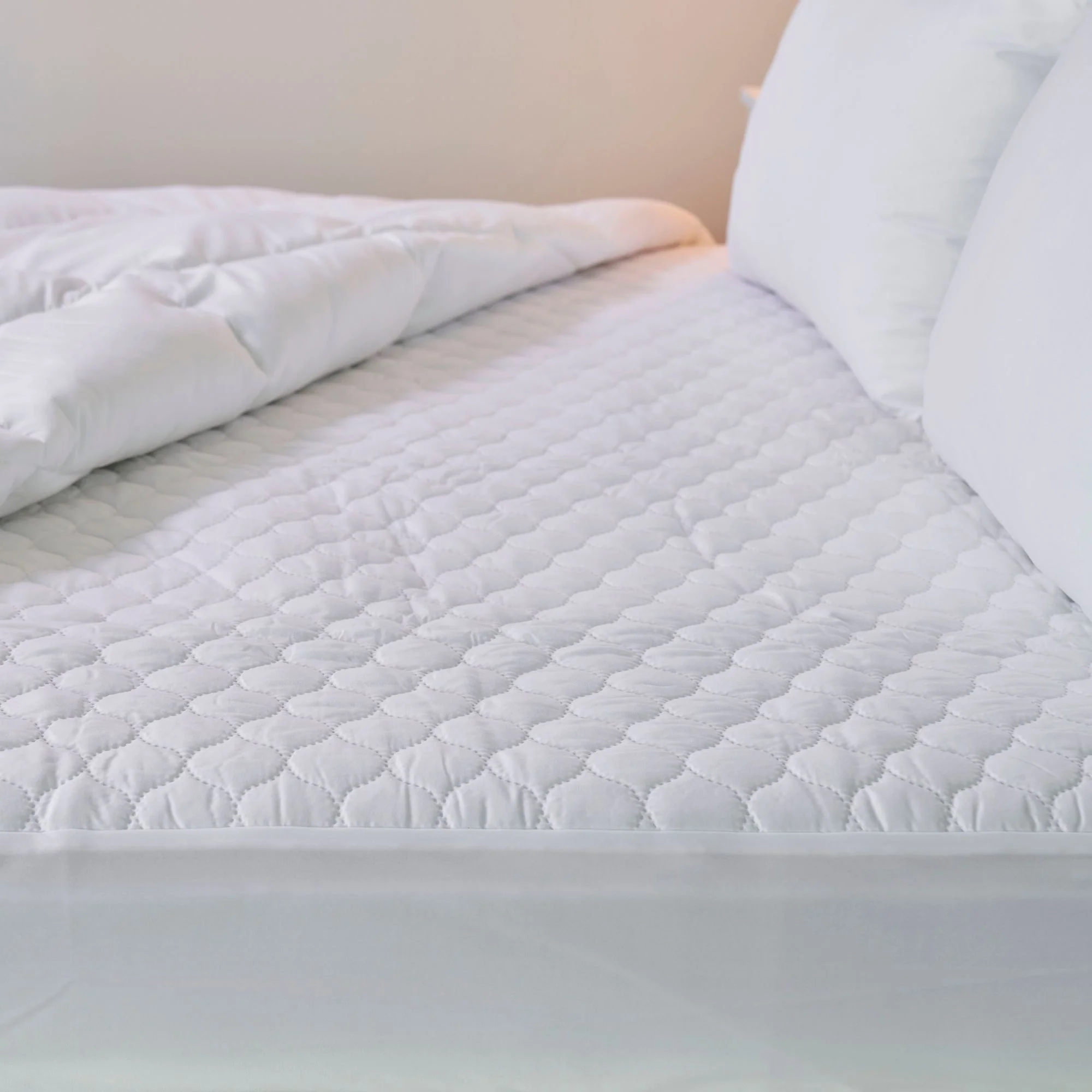 Tontine Comfortech Stain Ease Mattress Protector - Image 4